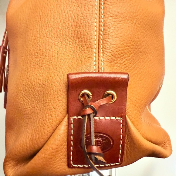 🍑DOONEY FREAKING BOURKE!!! LIKE NEW!!🍑 - Picture 4 of 6